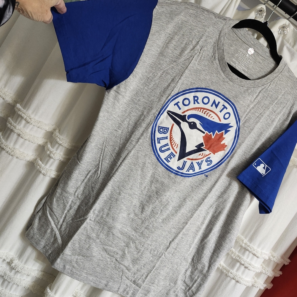 Brand New MLB Toronto Blue Jays. Size Large. Firm On Price!! - Picture 5 of 9
